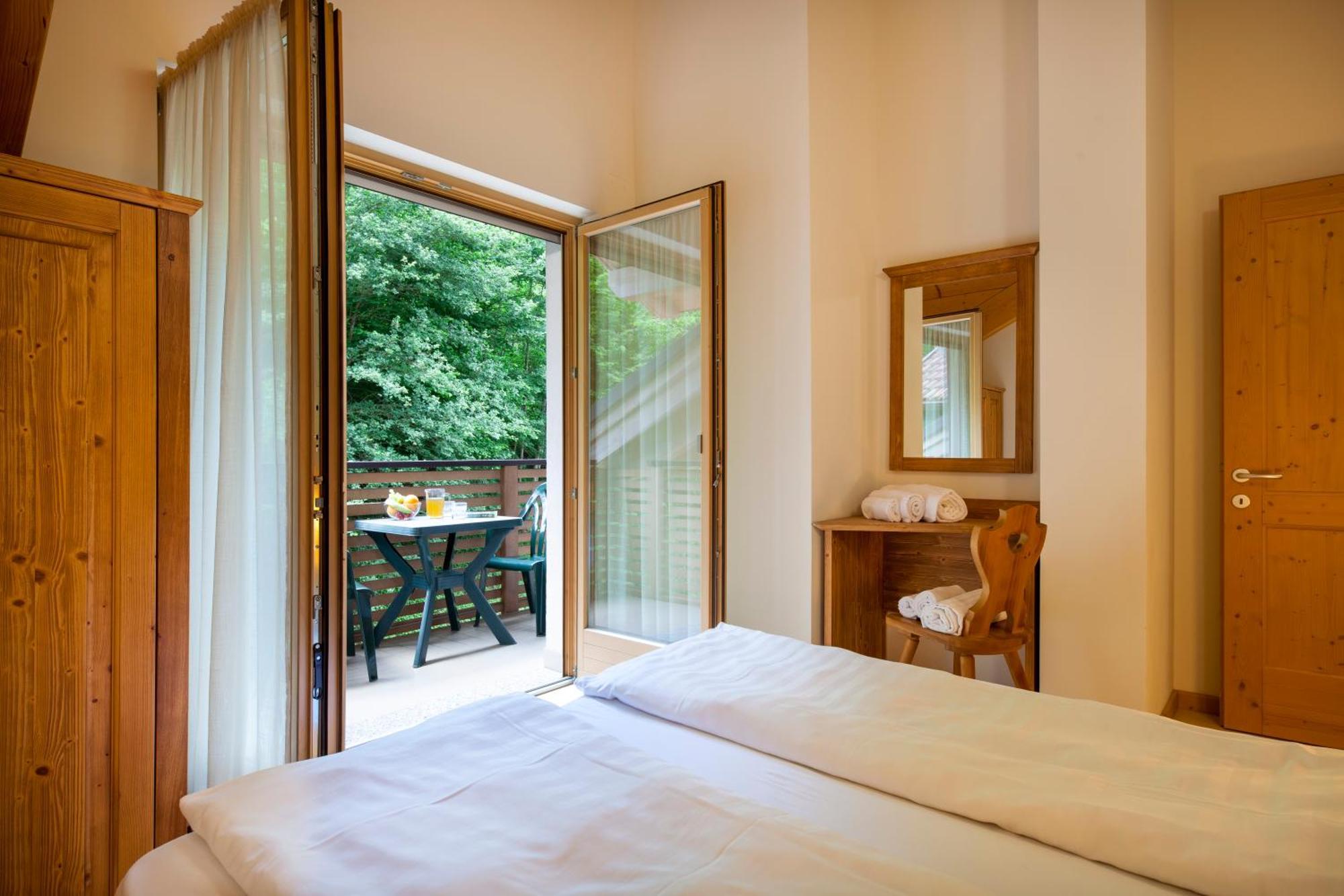 Residenza Casale Lejlighedshotel Ponte delle Arche Eksteriør billede