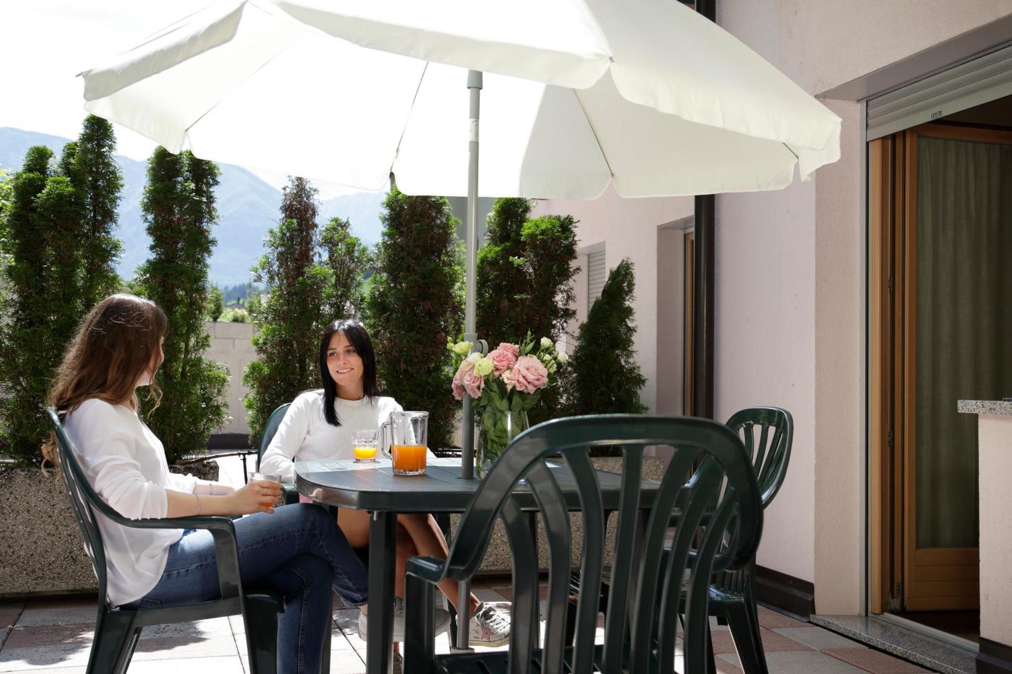 Residenza Casale Lejlighedshotel Ponte delle Arche Eksteriør billede