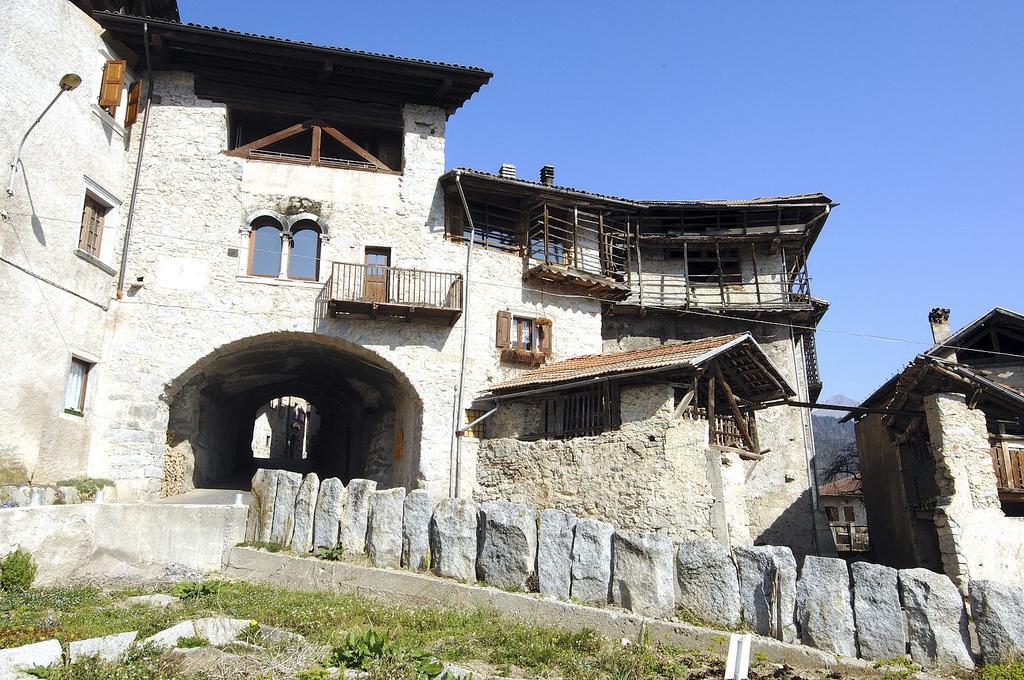 Residenza Casale Lejlighedshotel Ponte delle Arche Eksteriør billede