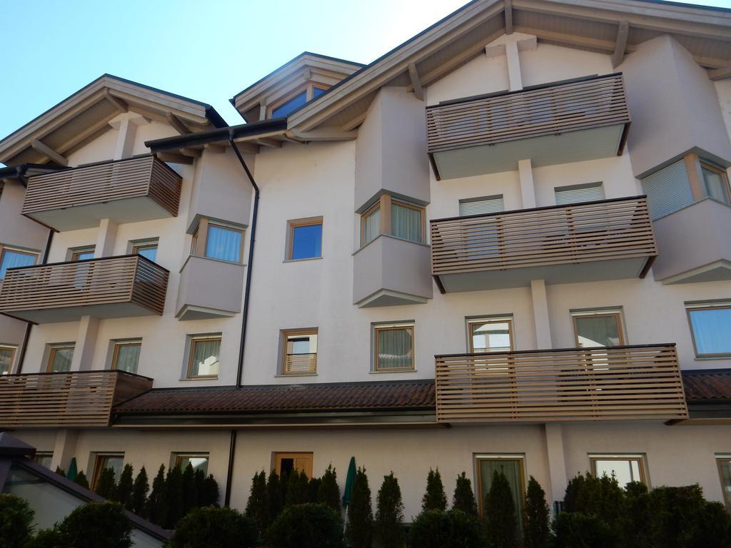 Residenza Casale Lejlighedshotel Ponte delle Arche Eksteriør billede